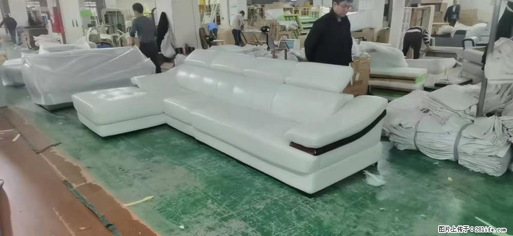 【大厂仿真皮沙发】实木框架，高回弹海绵45密度。全新包装，质量非常好，3.6米右贵妃 - 各类家具 - 居家生活 - 松原分类信息 - 松原28生活网 songyuan.28life.com