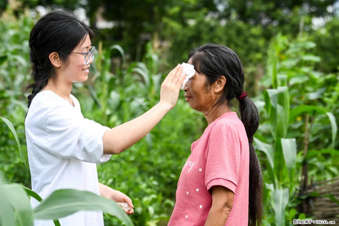 全网追的“扁担女孩”,找了一份暑假工,时薪12元 - 松原生活资讯 - 松原28生活网 songyuan.28life.com